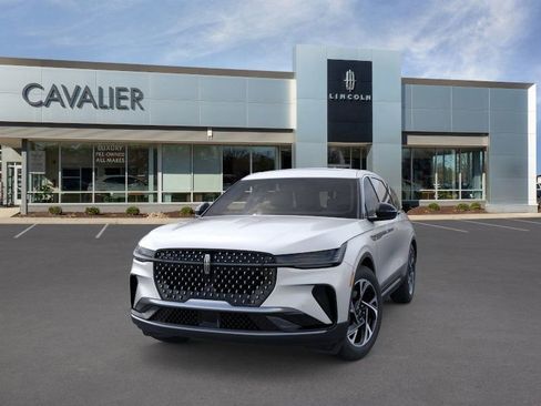 Used 2026 Lincoln Nautilus Premier w/ Equipment Group 102A image 2