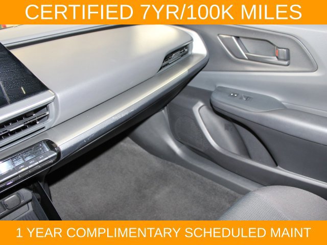 Used 2025 Toyota Prius LE FWD image 16