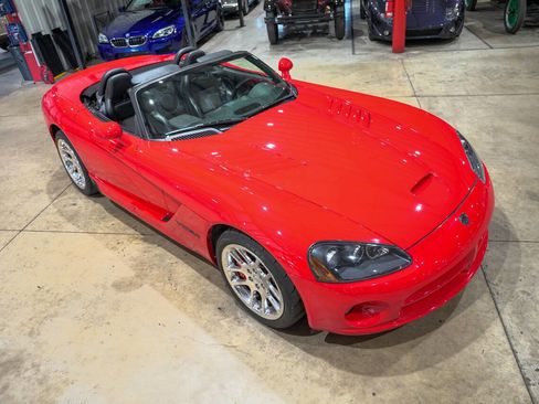 Used 2004 Dodge Viper SRT-10 image 14