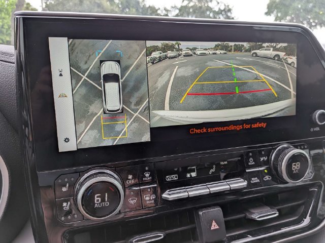 Used 2024 Toyota Highlander Limited FWD image 23