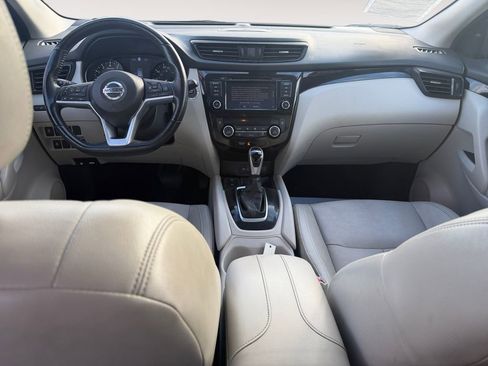 Used 2022 Nissan Rogue Sport SL w/ Premium Package image 10