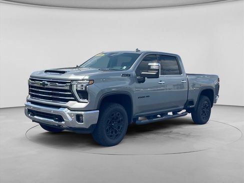 New 2026 Chevrolet Silverado 2500 LTZ w/ LTZ Premium Package AWD/4WD image 3