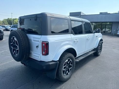 Used 2023 Ford Bronco Outer Banks AWD/4WD image 12