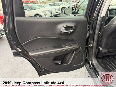 Used 2019 Jeep Compass Latitude w/ Popular Equipment Group AWD/4WD image 12