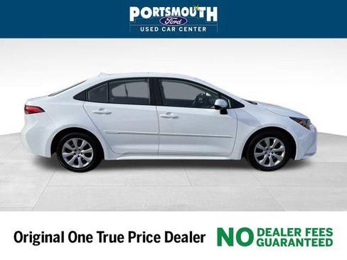 Used 2024 Toyota Corolla LE image 6