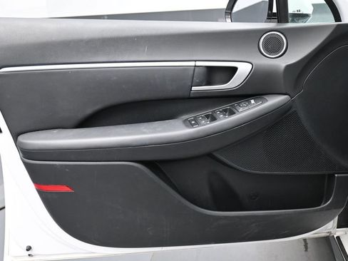 Used 2025 Hyundai Sonata SEL FWD image 23