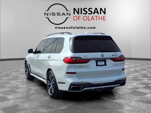 Used 2022 BMW X7 M50i image 3