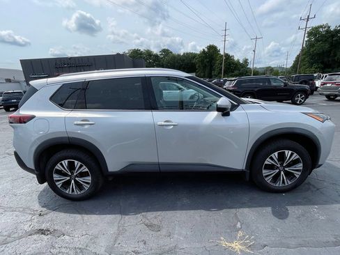 Used 2021 Nissan Rogue SV w/ Premium Package AWD/4WD image 8