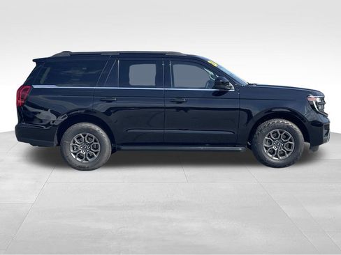 Used 2026 Ford Expedition Active image 2