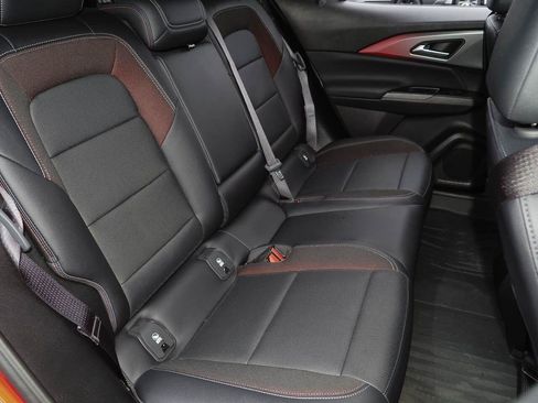 Used 2025 Chevrolet Equinox EV RS FWD image 18