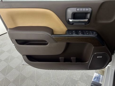 Used 2017 GMC Sierra 1500 Denali image 9