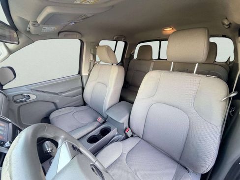 Used 2019 Nissan Frontier SV AWD/4WD image 14