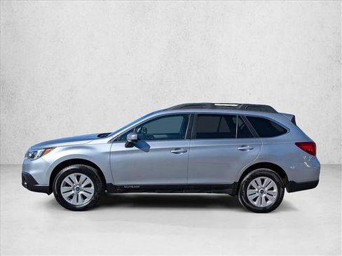 Used 2016 Subaru Outback 2.5i Premium image 9