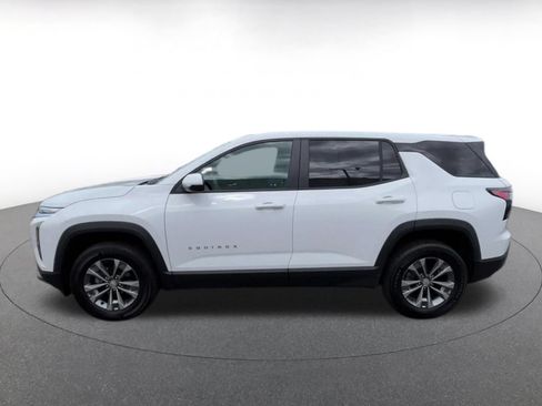 Used 2025 Chevrolet Equinox LT FWD image 8