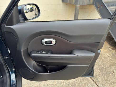 Used 2019 Kia Soul + FWD image 35