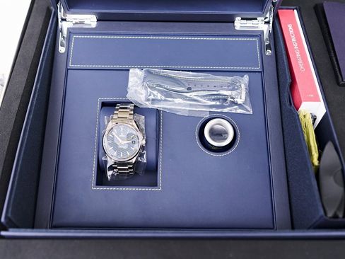 Used 2016 Aston Martin DB9 GT image 4