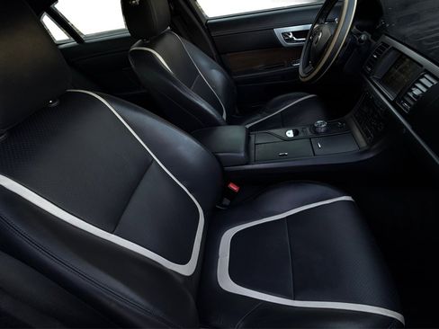 Used 2014 Jaguar XF 3.0 image 10