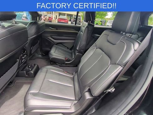 Certified 2025 Jeep Grand Cherokee L Limited w/ Black Appearance Package image 31