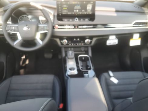New 2026 Mitsubishi Outlander AWD image 22