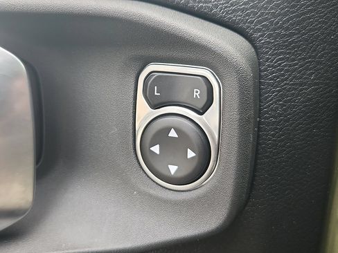 Used 2021 Jeep Wrangler Unlimited Sport AWD/4WD image 23