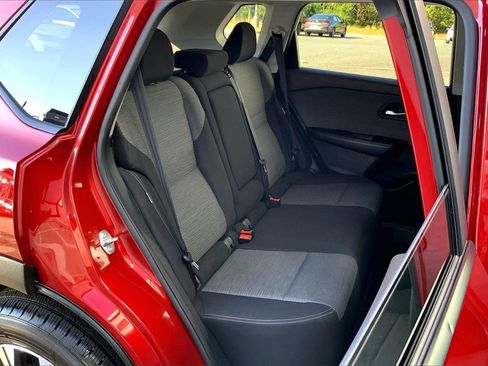 Certified 2023 Nissan Rogue SV image 19