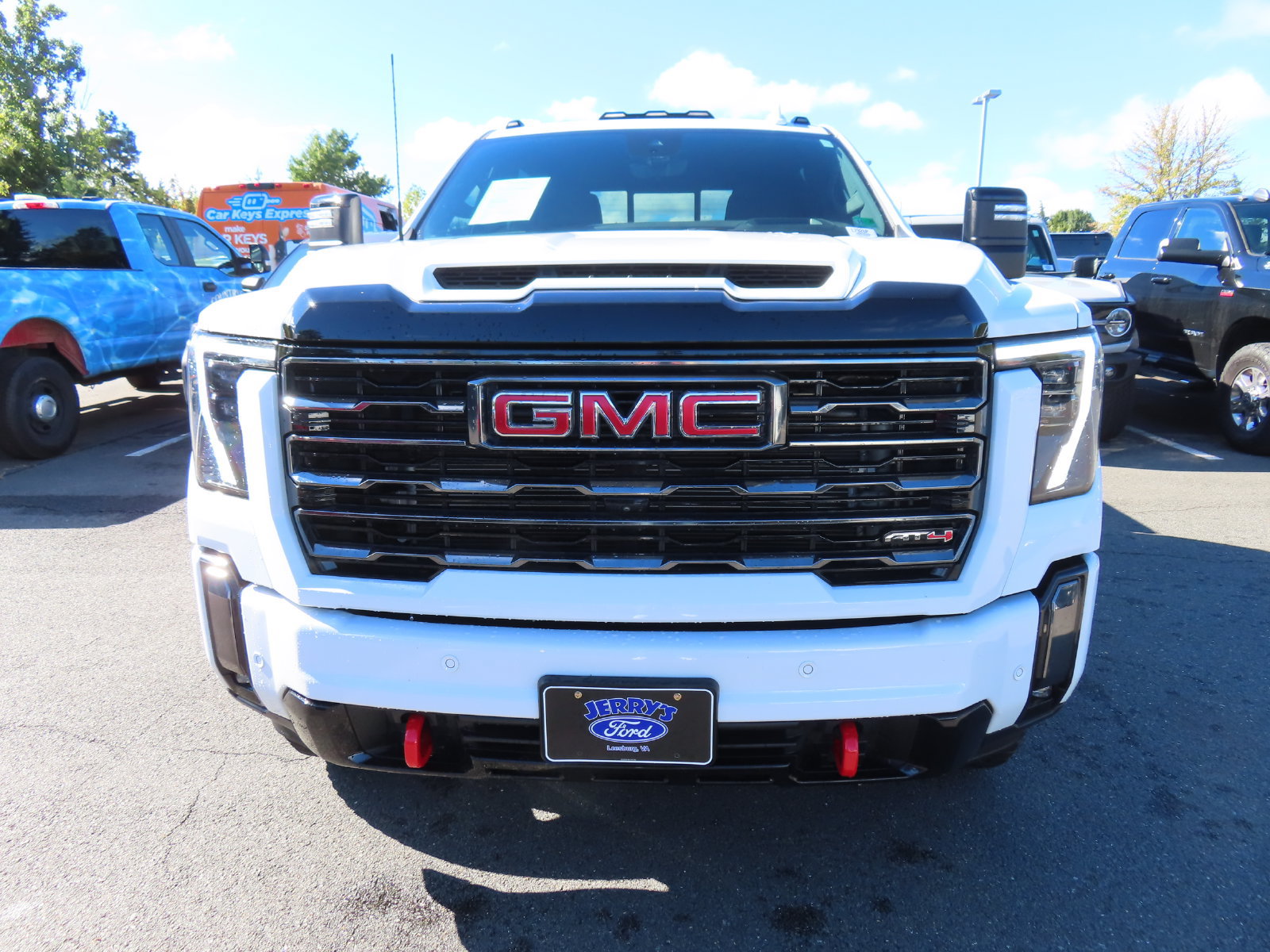 Used 2024 GMC Sierra 2500 AT4 w/ AT4 Premium Plus Package AWD/4WD image 2