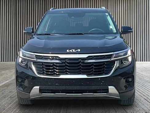 Used 2024 Kia Seltos EX FWD image 3