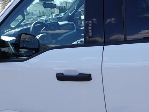 Used 2024 Ford F250 XLT w/ FX4 Off-Road Package AWD/4WD image 15
