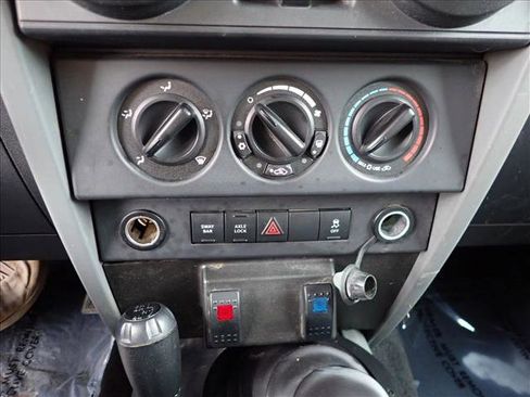 Used 2010 Jeep Wrangler Unlimited Rubicon w/ Trailer Tow Group AWD/4WD image 17