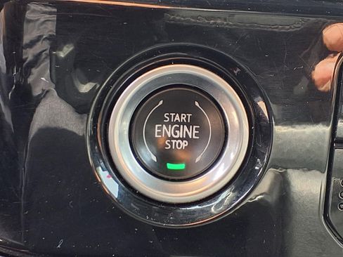 Used 2024 GMC Sierra 1500 SLT image 7