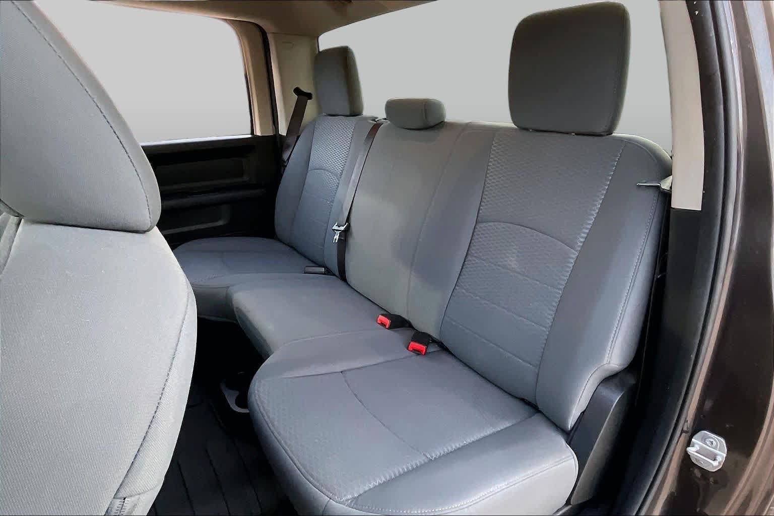 Used 2015 RAM 2500 Tradesman w/ Chrome Appearance Group AWD/4WD image 19