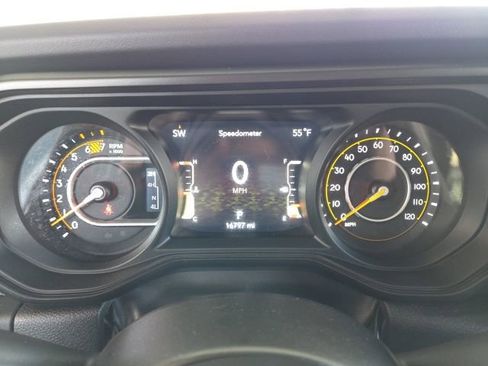 Used 2024 Jeep Wrangler Unlimited Rubicon w/ XTREMEE 35" Tire Package image 18