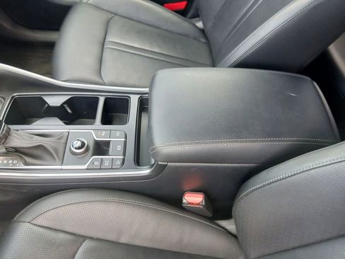 Used 2025 Kia Sorento S w/ Panoramic Sunroof Package FWD image 8