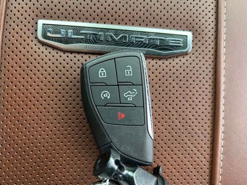 Used 2024 GMC Sierra 2500 Denali Ultimate AWD/4WD image 46