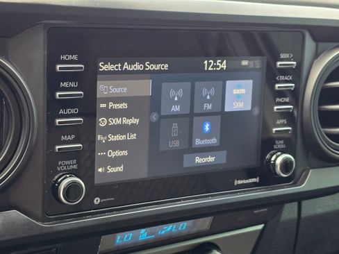 Used 2021 Toyota Tacoma SR AWD/4WD image 38