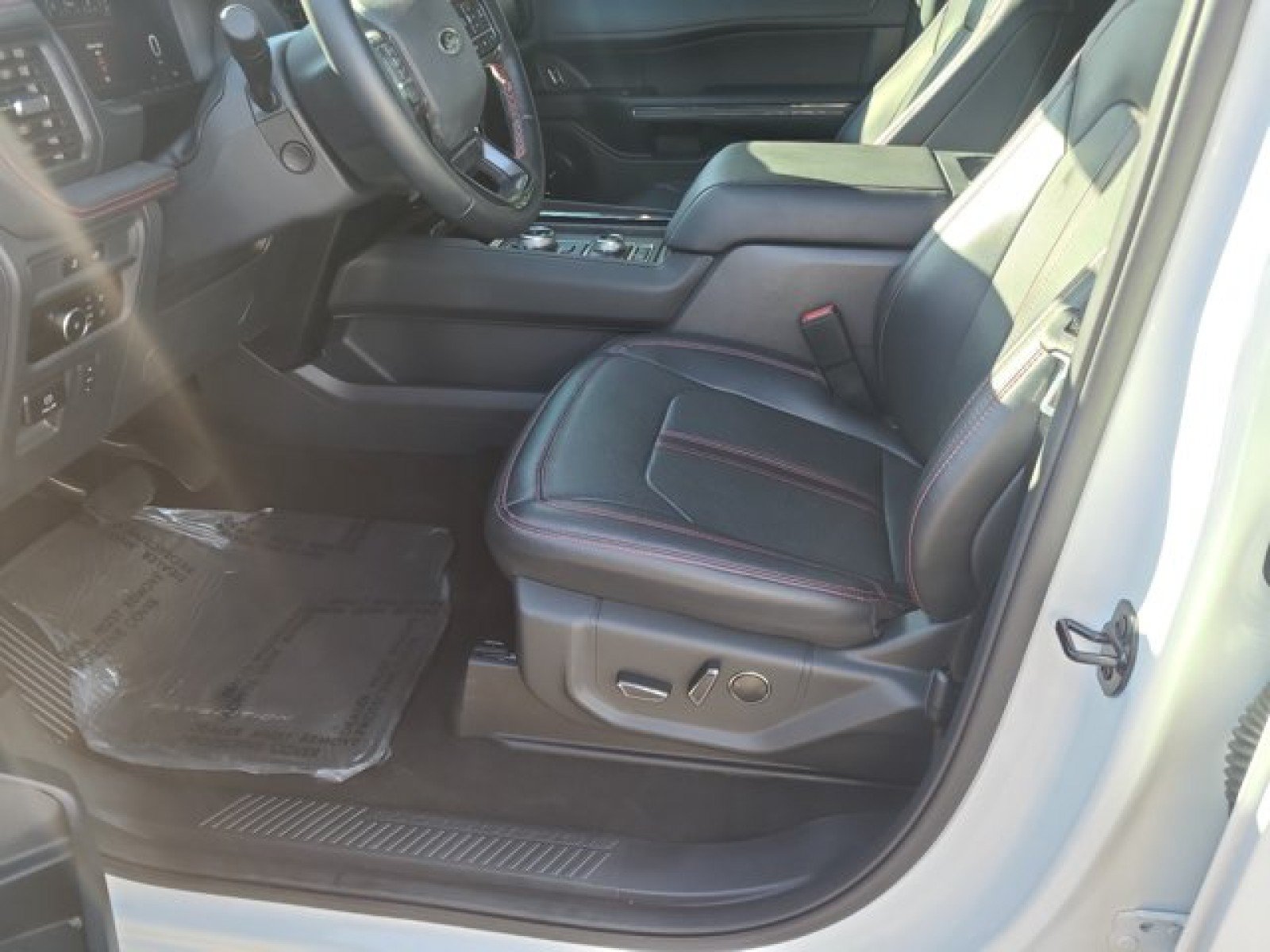 Used 2023 Ford Expedition Max Limited AWD/4WD image 11