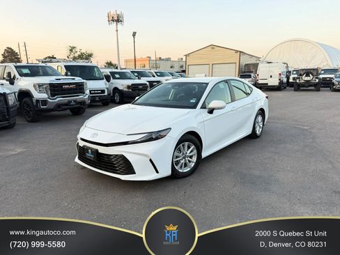 Used 2025 Toyota Camry LE FWD image 1