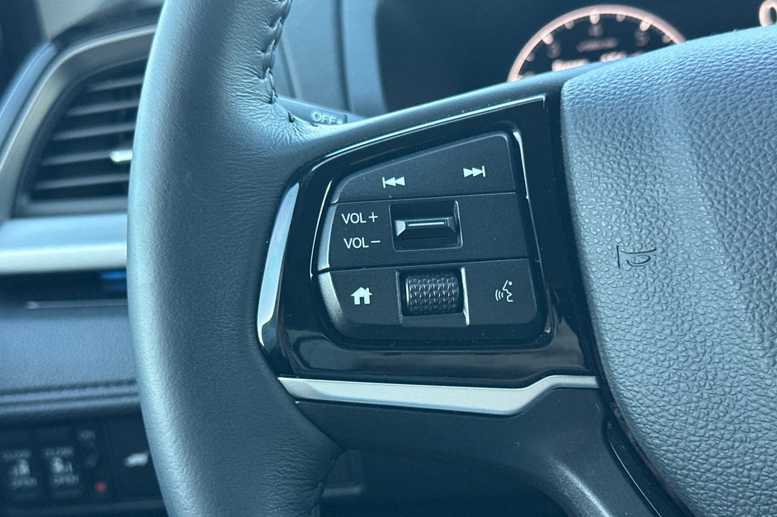 Used 2026 Honda Odyssey Touring image 35