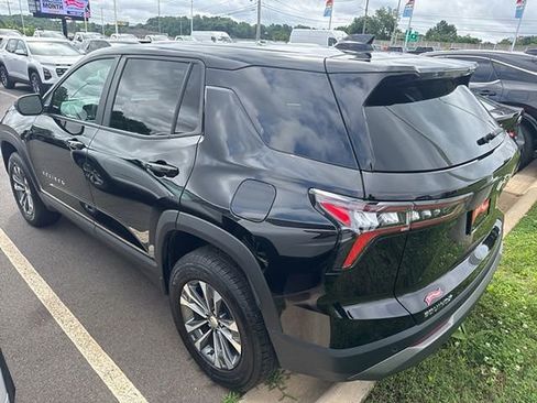 Used 2026 Chevrolet Equinox LT FWD image 7