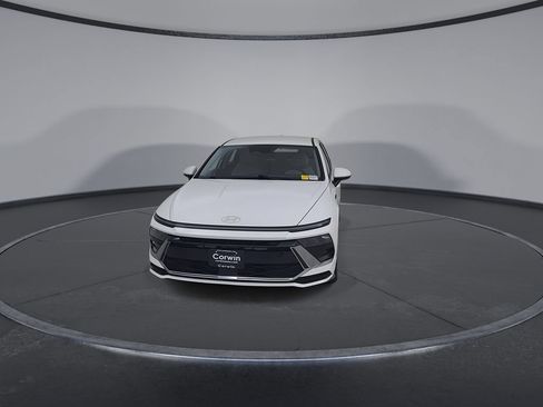 Used 2025 Hyundai Sonata SEL FWD image 5