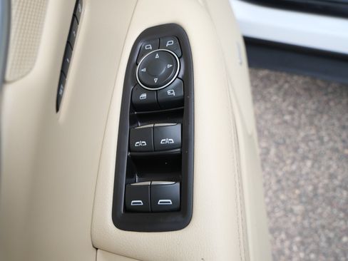 Used 2019 Cadillac XT5 Luxury AWD/4WD image 19