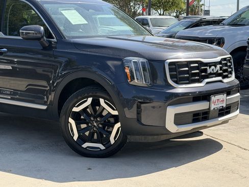 Used 2025 Kia Telluride S AWD/4WD image 2