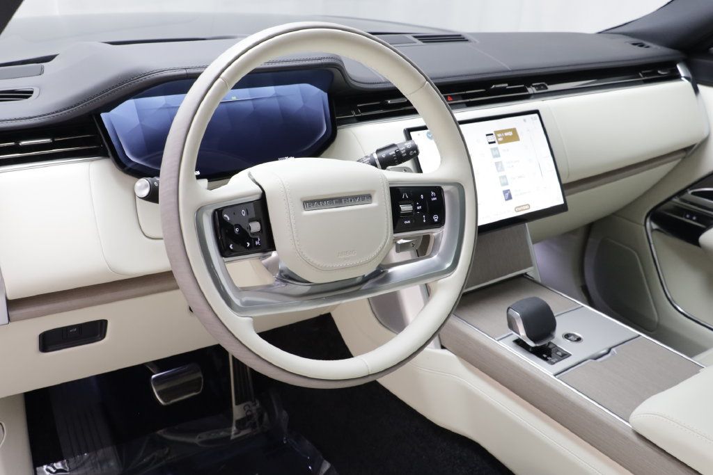 New 2026 Land Rover Range Rover SE AWD/4WD image 8