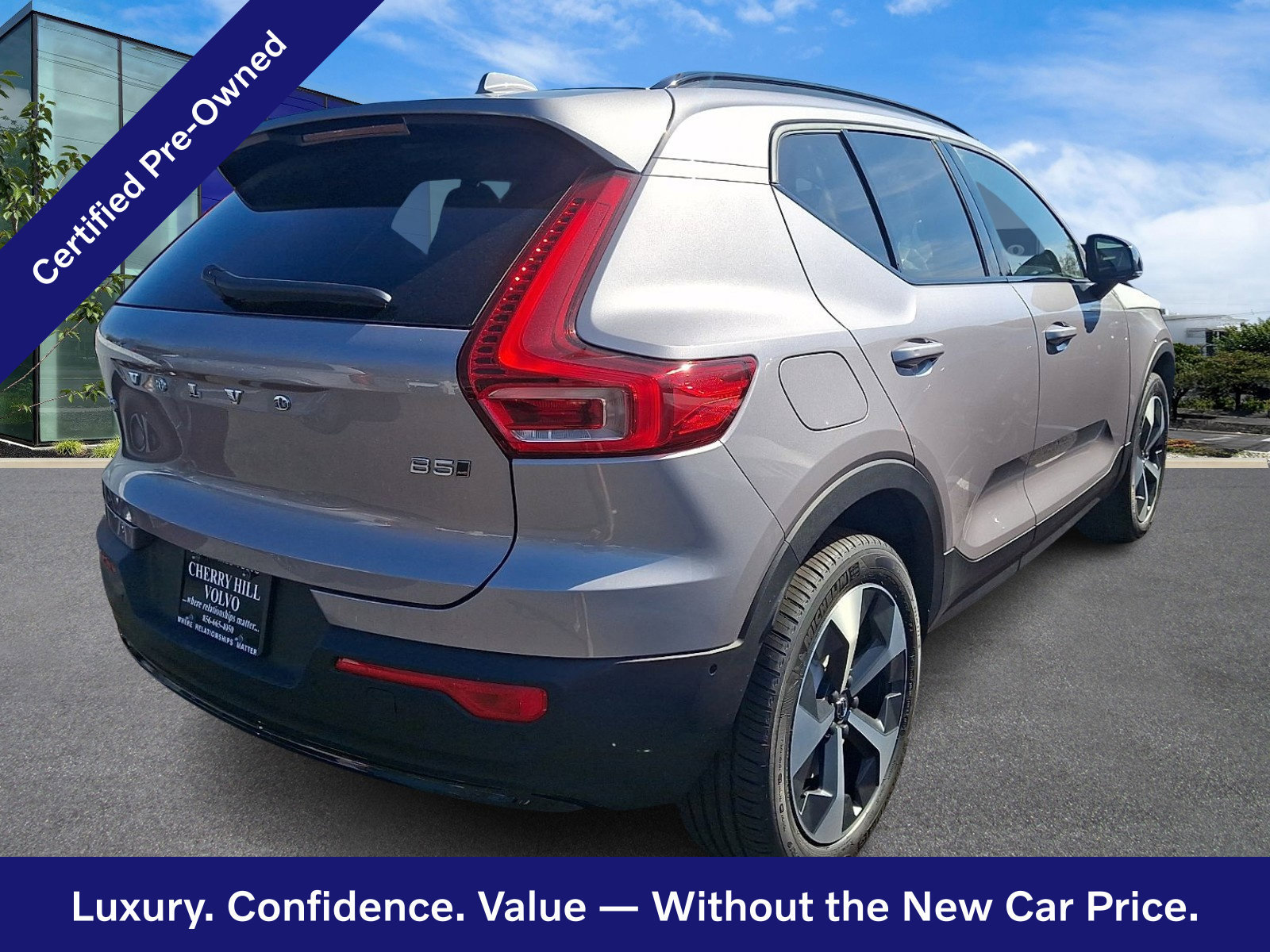 Certified 2026 Volvo XC40 B5 Plus w/ Climate Package AWD/4WD image 5