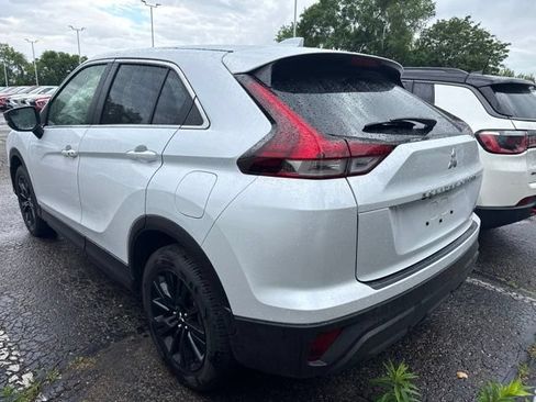 Used 2025 Mitsubishi Eclipse Cross LE AWD/4WD image 3