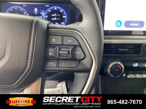 Used 2025 Toyota Tacoma TRD Off-Road AWD/4WD image 14