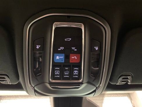 New 2024 Jeep Wagoneer L Series II w/ Convenience Group I image 22