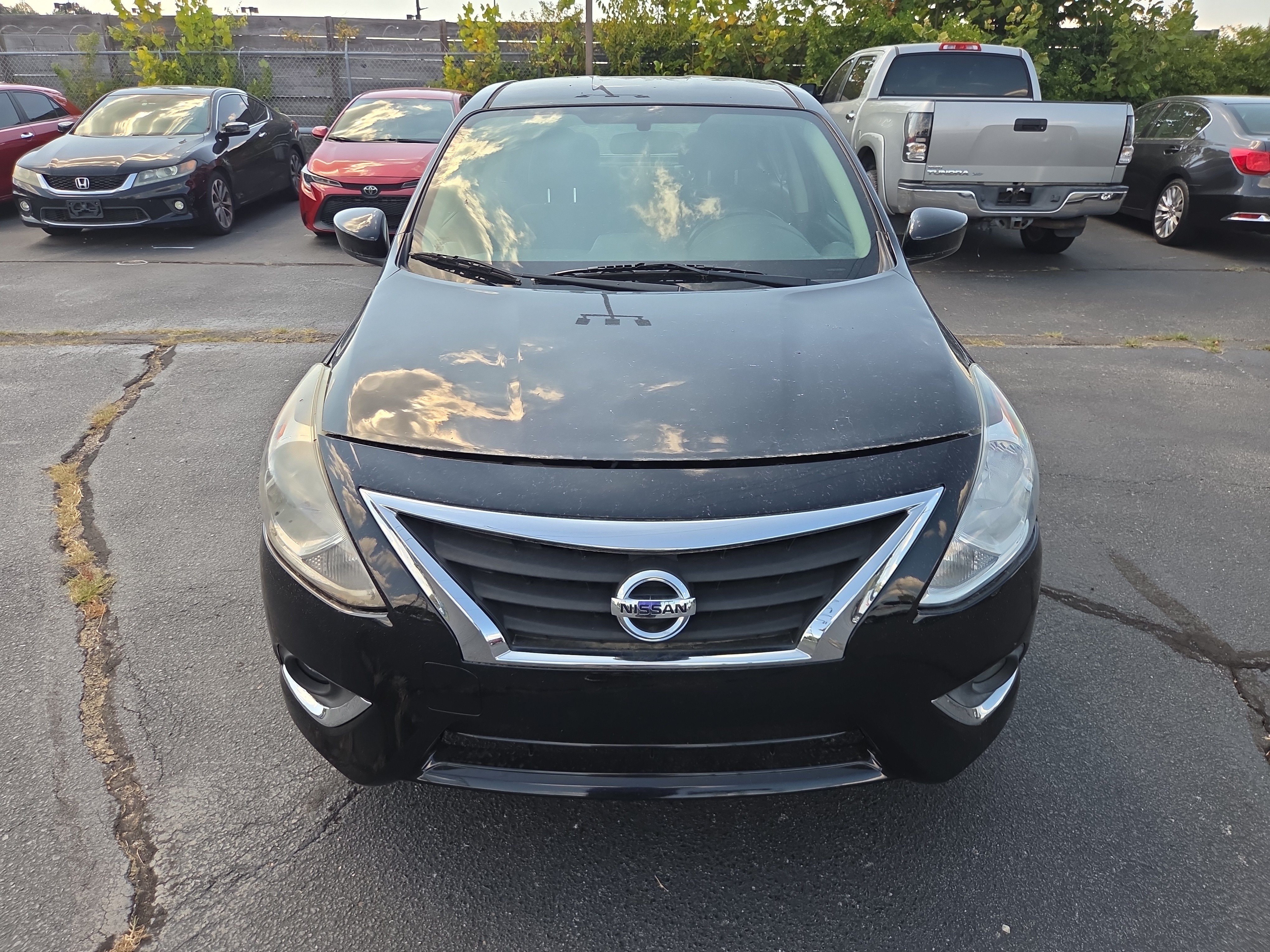 Used 2017 Nissan Versa SV w/ SV Special Edition Package FWD image 8