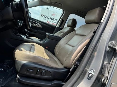 Used 2018 Chevrolet Traverse LT AWD/4WD image 5