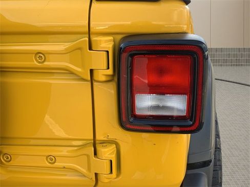 Certified 2019 Jeep Wrangler Sport image 13